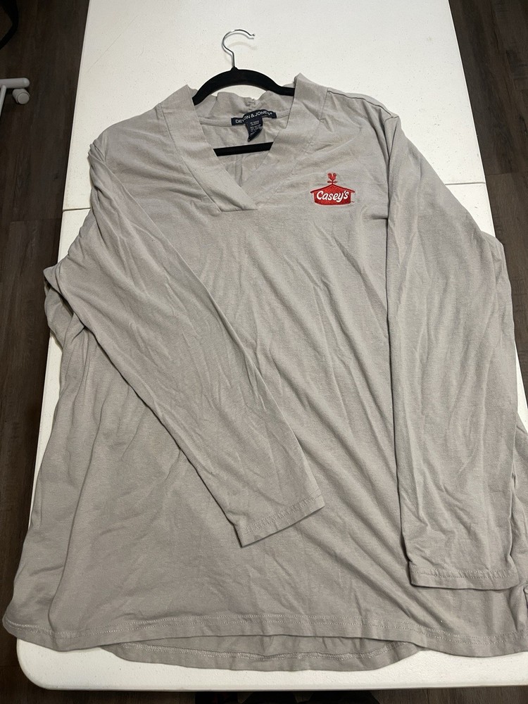 Casey’s General StoresGray Long Sleeve V-Neck T-Shirt Sz 2XL