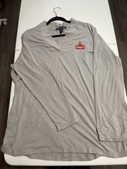 Casey’s General StoresGray Long Sleeve V-Neck T-Shirt Sz 2XL