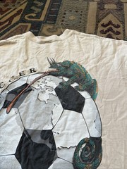 Vintage T Shirt 1995 Soccer Graphic Print Men’s XL Cream Cotton World Cup