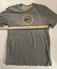 Nike Livestrong mens Size small tee gray tshirt Lance Armstrong Cancer Research
