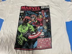 MARVEL SUPER-HEROES AVENGERS WHITE MENS T-SHIRT SIZE LARGE NWT.