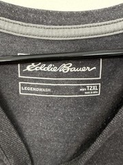 Eddie Bauer Men 2XL Gray Solid V-Neck Short Sleeve T-Shirt