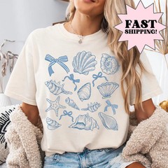 Seashell Retro Beach Ocean Comfort Tee