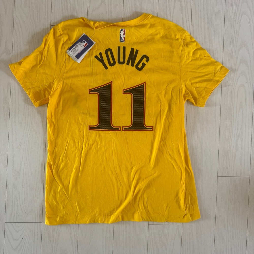 NWT Nike Trae Young Atlanta Hawks #11 NBA T-Shirt Yellow Men’s Large DA7356-732
