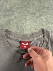 Oakley Software Men’s red camp short sleeve Graphic Logo T-Shirt, XL Regular