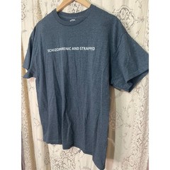 Gildan: schizophrenic and strapped tee
