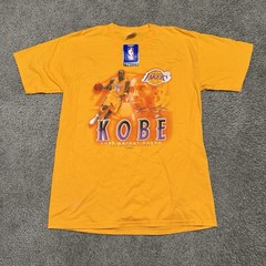 Vintage NWT Los Angeles Lakers Kobe Bryant T-Shirt Yellow Gold – Size L