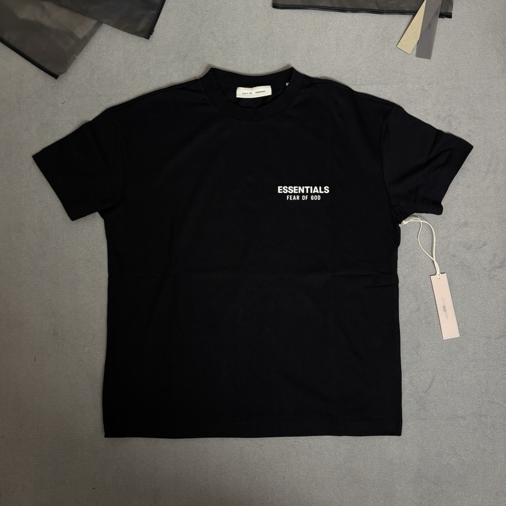 Fear of God ESSENTIALS Men’s M Black Logo Graphic Crew Neck Short Sleeve Tee