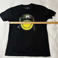 Smiley Face Military Helmet Graphic T-Shirt Black Men’s Large Streetwear Tee