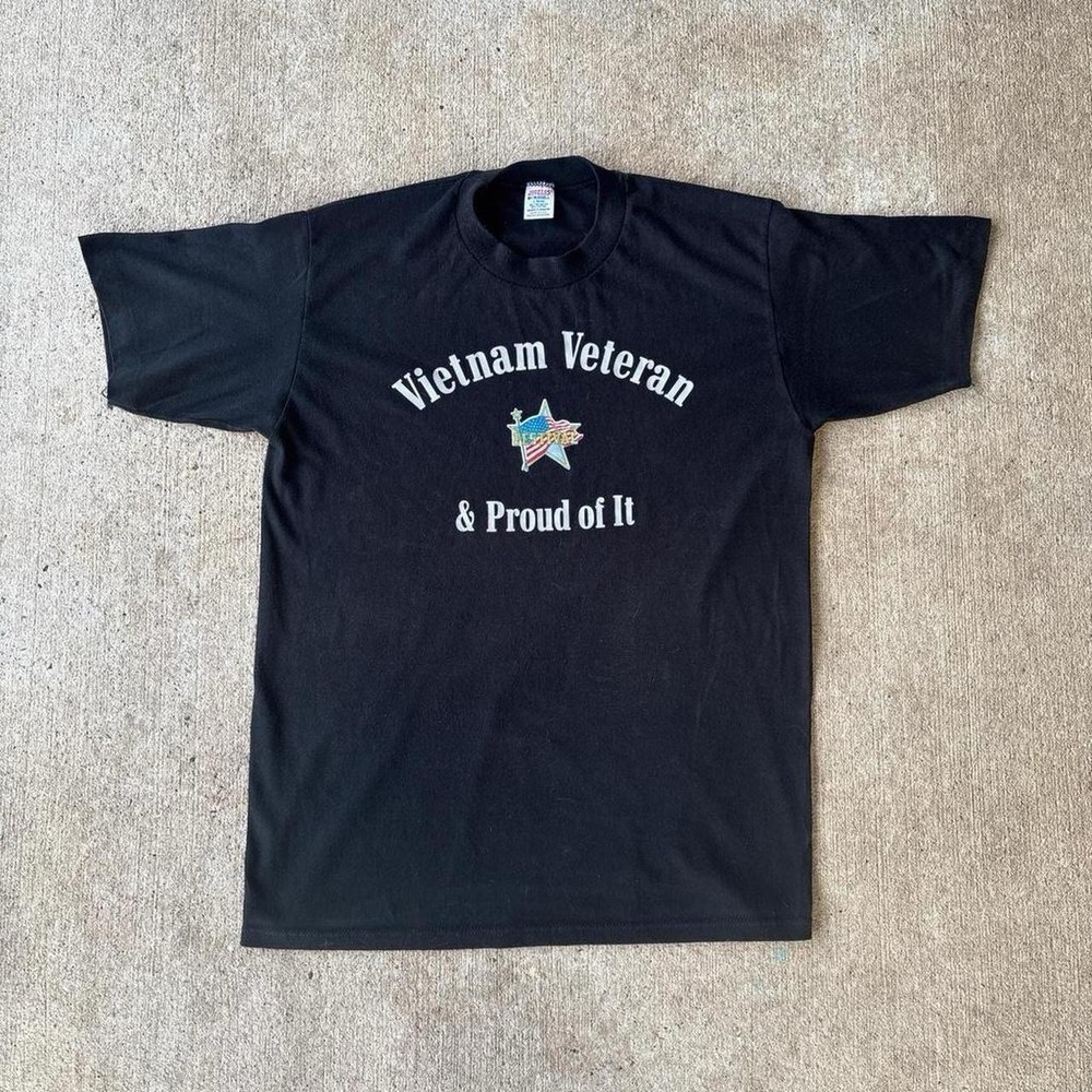 Jerzees By Russell Men’s Vietnam Veteran & Proud Of It Graphic Shirt Black L