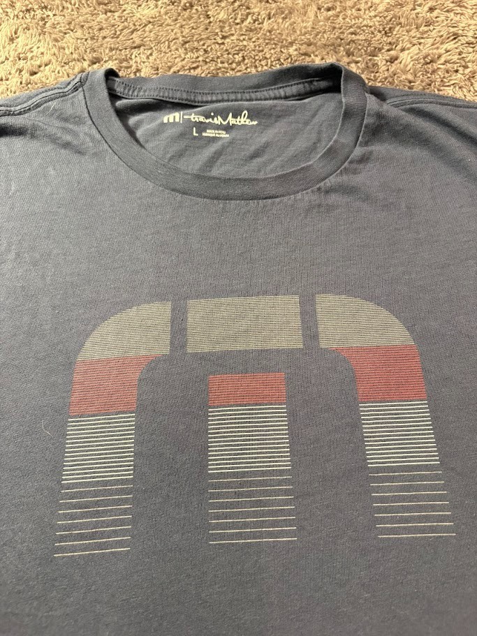 TravisMathew Graphic T-Shirt Men’s L Charcoal Geometric Design EUC