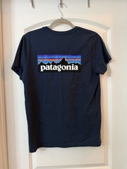 Patagonia T-shirt Mens Medium Blue Organic Cotton big Logo Graphic Crew Neck