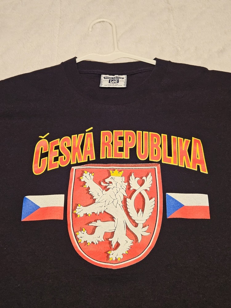 Vtg 90s Lee Total Cotton Czech Republic T-Shirt L Made in USA Excellent