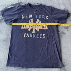Majestic New York Yankees Men’s Short Sleeve Navy Blue T-Shirt Medium