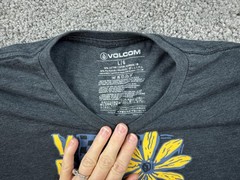 Volcom Shirt Mens Large Gray Floral Volcom Stone Graphic Skateboarding T-Shirt