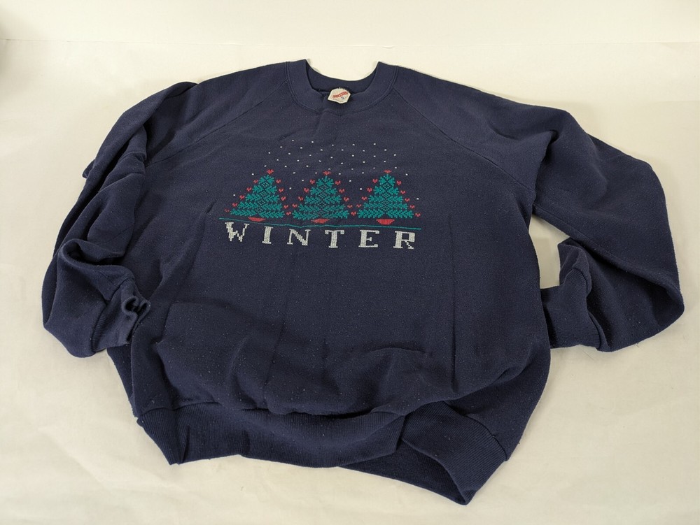 Navy XL(46) sweat shirt with Winter scene on chest 50/50 cotton poly
