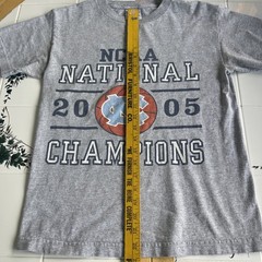 Vintage Carolina Tarheels T Shirt Small National Champions NCAA Basketball 2005