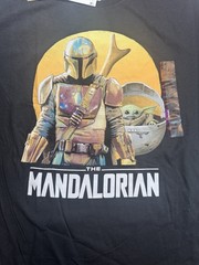 !NEW! Star Wars “The Mandalorian”with baby Yoda. T Shirt Men’s Size XL