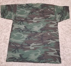 Vtg Woodland Camouflage Pocket T-Shirt Army Military Single Stitch 80s 90s USA L
