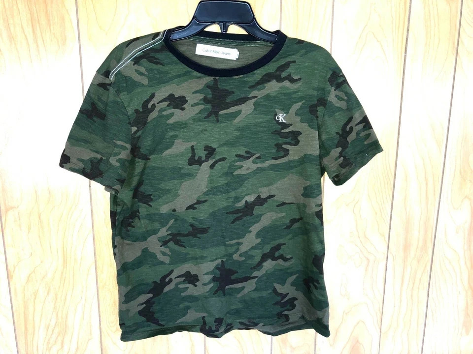 Calvin Klein Jeans Men’s T-Shirt Green Olive Night Camo Size M