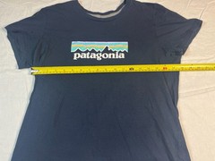 Patagonia Women’s Responsibili-Tee Graphic Organic Cotton T-Shirt, Navy Size M