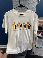Thrasher Magazine T-Shirt Mens M White Crew Neck Graphic Logo Skateboard Tee