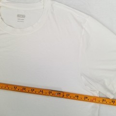 Uniqlo Heattech Men’s Large White T-Shirt Short Sleeve Crewneck Classic Casual