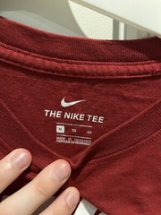 Nike Red Maroon Swoosh T-Shirt Athletic The Nike Tee Size XL Extra Large New