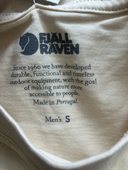 Fjallraven T Shirt Mens Small Fox Logo Cotton Outdoors Hiking