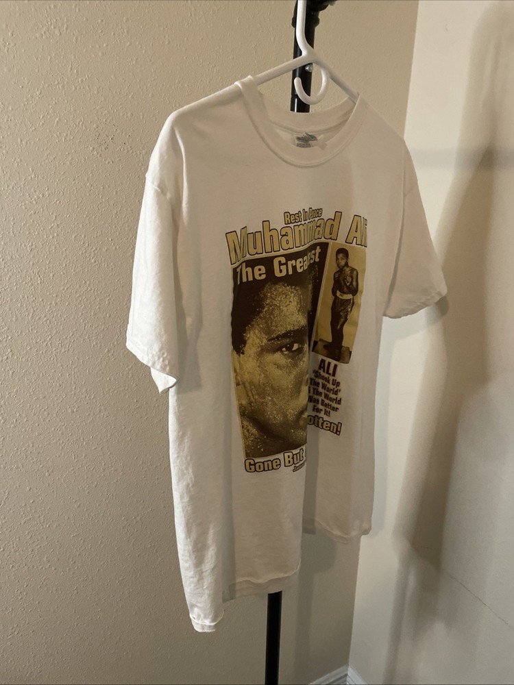 Vintage Y2K Muhammad Ali Rest In Peace Shirt Men’s Large White Shirt Men’s Large