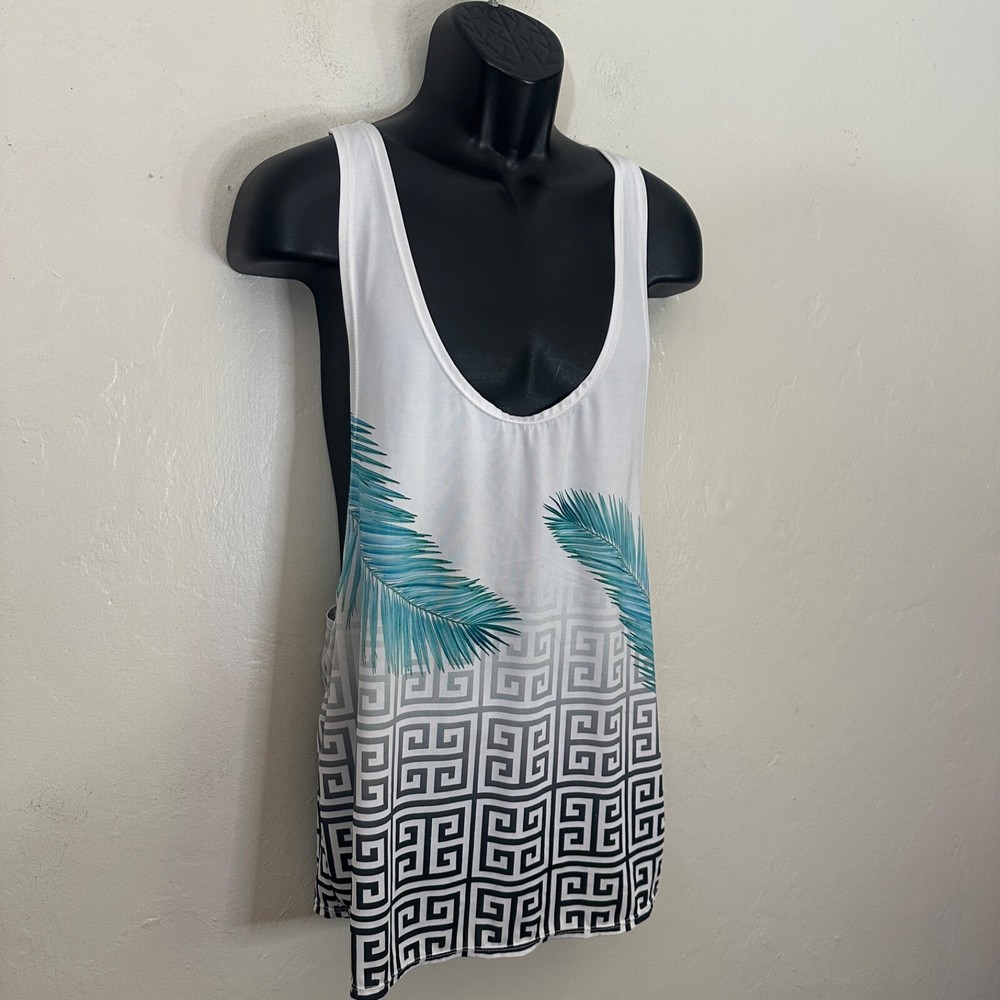 Voi Toi Tank Top Medium Gently worn 97% polyester / 3% spandex 21″ armpits