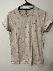 Hollister Must Have Collection XS Logo Men Light Pink Banana Logo Crew shirt.