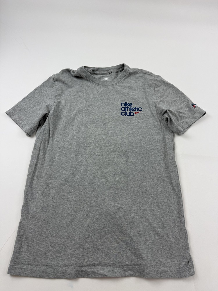 Nike Shirt Mens Medium Heather Gray Graphic Sports Logo Tee Swoosh Athletic Club