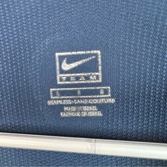 Nike pro tshirt stretchy lightweight navy Dark Blue Sports Tee silver logo