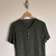 Banana Republic Soft Wash Men’s L Forest Green Heathered Henley T-Shirt