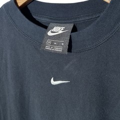 Nike Men’s Center Swoosh T-Shirt Black Embroidered Logo Crew Neck Size Medium