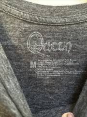 QUEEN Crest OFFICIAL LICENSE T SHIRT Men’s Med Grey Rock Band Unisex