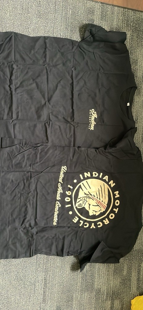 T-Shirt – Indian Motorcycle UAE. New Never Worn Size Medium