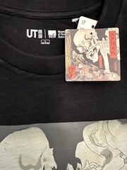 Uniqlo Men L T-shirt Ukiyo-e UT COLLECTION ( Short Sleeves, Regular Fit)