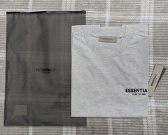 Fear of God Essentials Tee Light Oatmeal Men’s M Oversized T-Shirt NWT FOG SS22