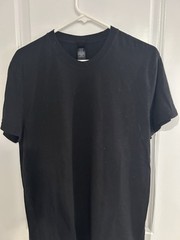 Hanes Plain Black Stylish T Shirt Casual Plain T-Shirt Size Medium Slightly Used