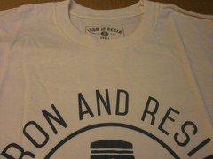 IRON AND RESIN LICENSED BRAND APPAREL T-SHIRT MADE IN USA MFG CO