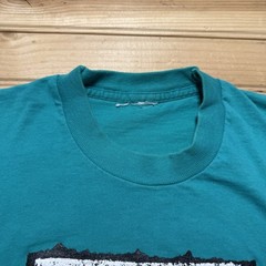 Vintage Yukon Raven Snowflake Winter Graphic Shirt Arctic Nature Scene – Large
