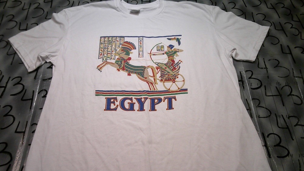 2XL Egypt Native Tourist Runs Smaller Shirt