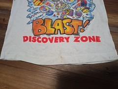Vtg 90s Discovery Zone Birthday Shirt XS Funny Cartoon Grunge Vintage T-shirt