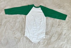 Vintage 90’s Russel Athletic Blank White & Green Raglan Single Stitch Shirt S