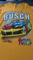 Kyle Busch #18 M&M’s NASCAR Racing T-Shirt 2XL Joe Gibbs Racing Yellow