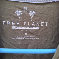 Free Planet Men’s Green Hula Girl Beachy T-Shirt Sz M Surfers Paradise Tropical
