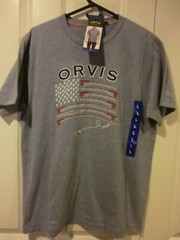 Orvis Classics “Fly Fish Flag” T-Shirt, NWT – Mens Medium (M) – Light Blue