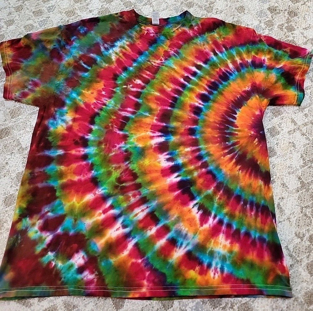 Hand Tie Dyed T Shirt Men’s Medium 100% Cotton Pre Washed ShortSleeve Gift #5